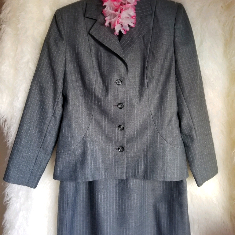 Women's Business Suit